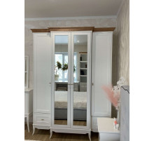 Четырехстворчатый шкаф для одежды Римини MUR-118-04 с зеркалом Четырехстворчатый шкаф для одежды Римини MUR-118-04 с зеркалом